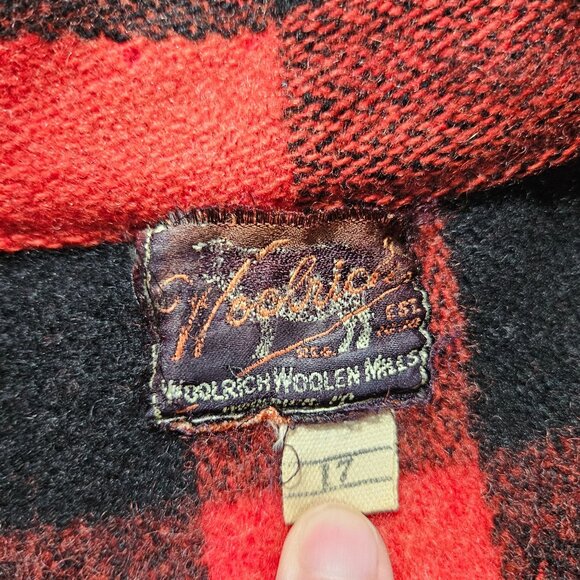 Vintage Woolrich Shirt Mens 17 Medium Wool Red Buffalo Plaid Shacket 50s READ - Picture 2 of 16